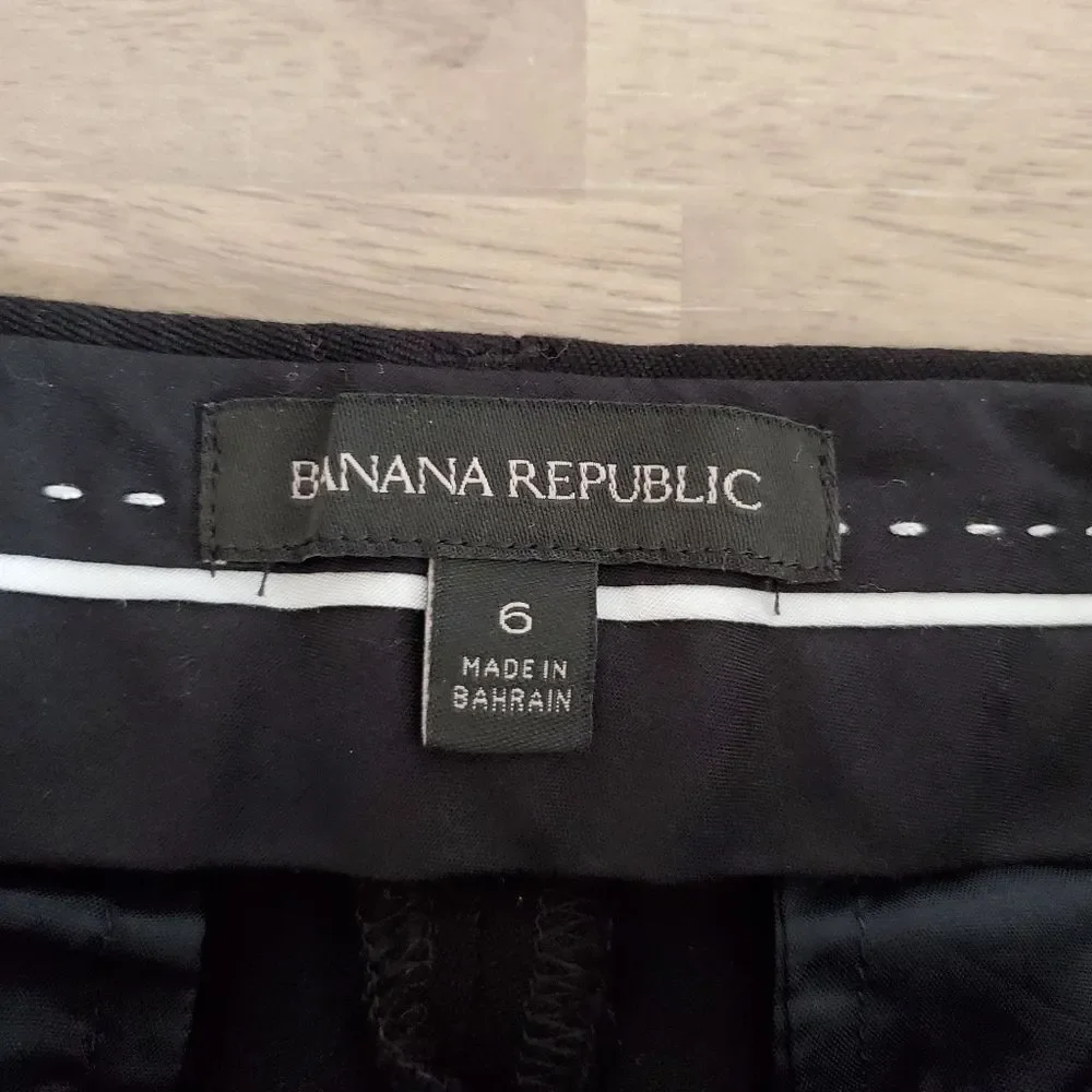Banana Republic Black Sloan Cropped Pants Size 6